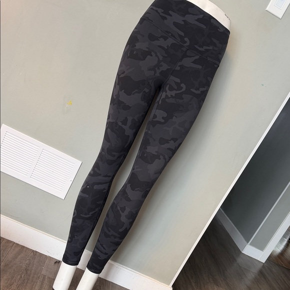 Lululemon Black Camouflage Leggings - Picture 2 of 4